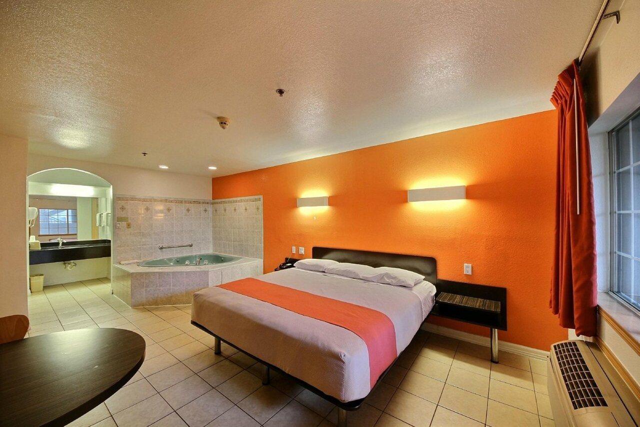Motel 6-Edinburg, Tx מראה חיצוני תמונה