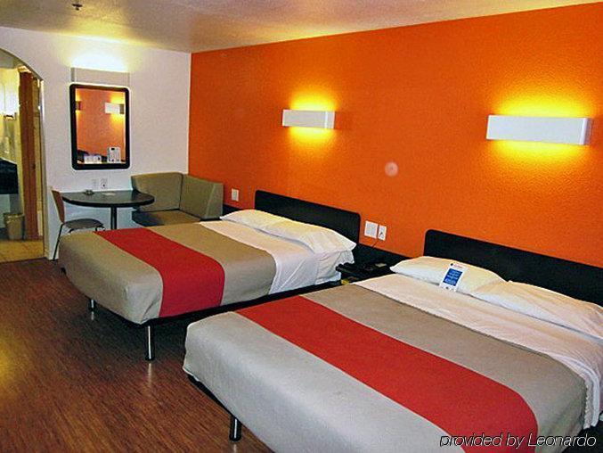 Motel 6-Edinburg, Tx מראה חיצוני תמונה