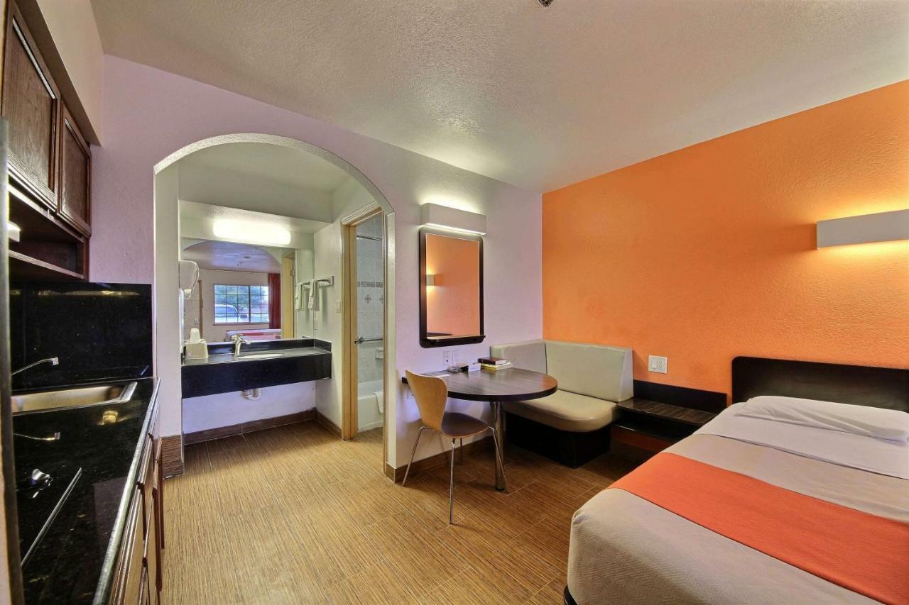 Motel 6-Edinburg, Tx מראה חיצוני תמונה